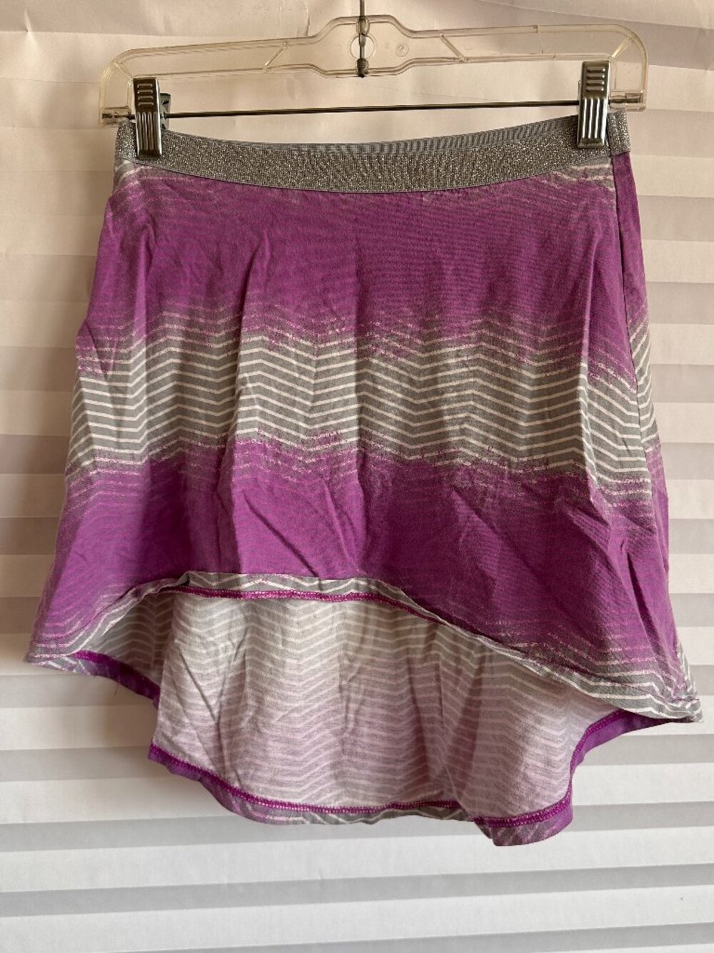 The Childrens Place Girls Purple Silver Metallic Sparkle Hi Low Skirt Size 5/6